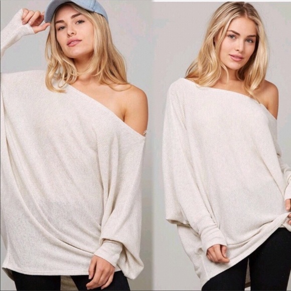 THE BOOKMARK Tops - NEW OFF THE SHOULDER KNITTED TOP